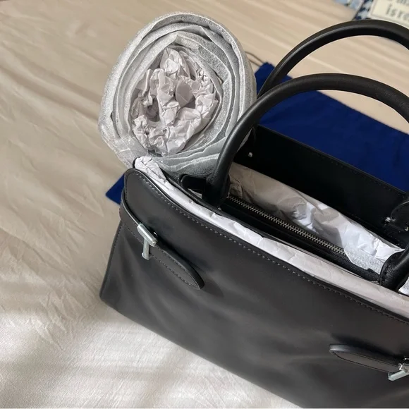 Brand New- Le Tanneur Emie Medium Handbag in Smooth Leather 🖤✨ - Picture 14 of 16